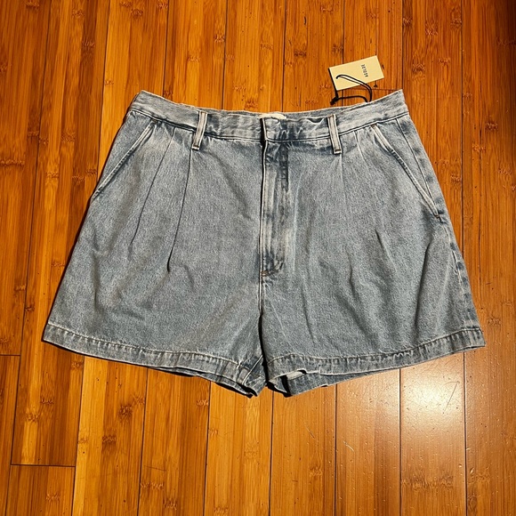 NWT Agolde Becker Shorts in Rotate Size 32 - Picture 4 of 15
